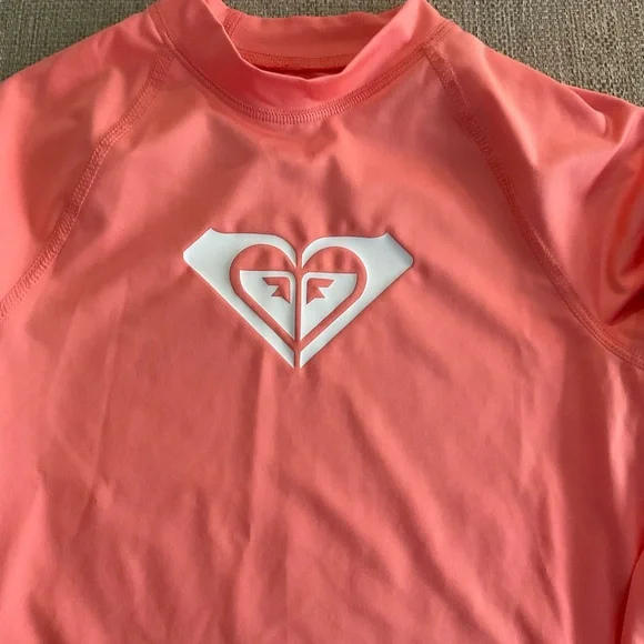 Roxy whole Hearted Long-Sleeve UPF 50 Rashguard swim top. - Picture 4 of 10
